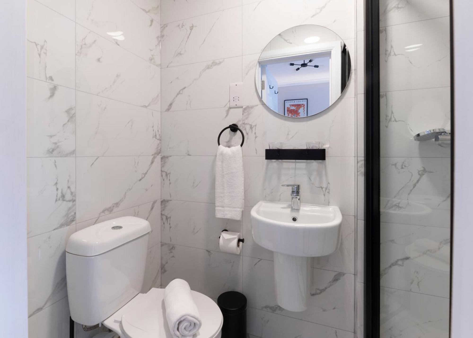Marina Hotel Londra Esterno foto